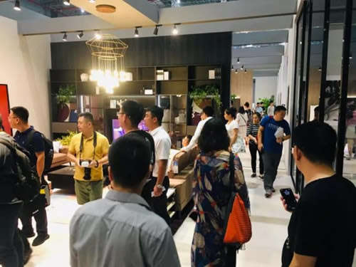 【数夫客户案例】上海家博会左右沙发掀起新国潮