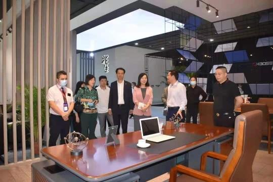 中山办公家具企业兆生、迪欧惊艳中国家博会