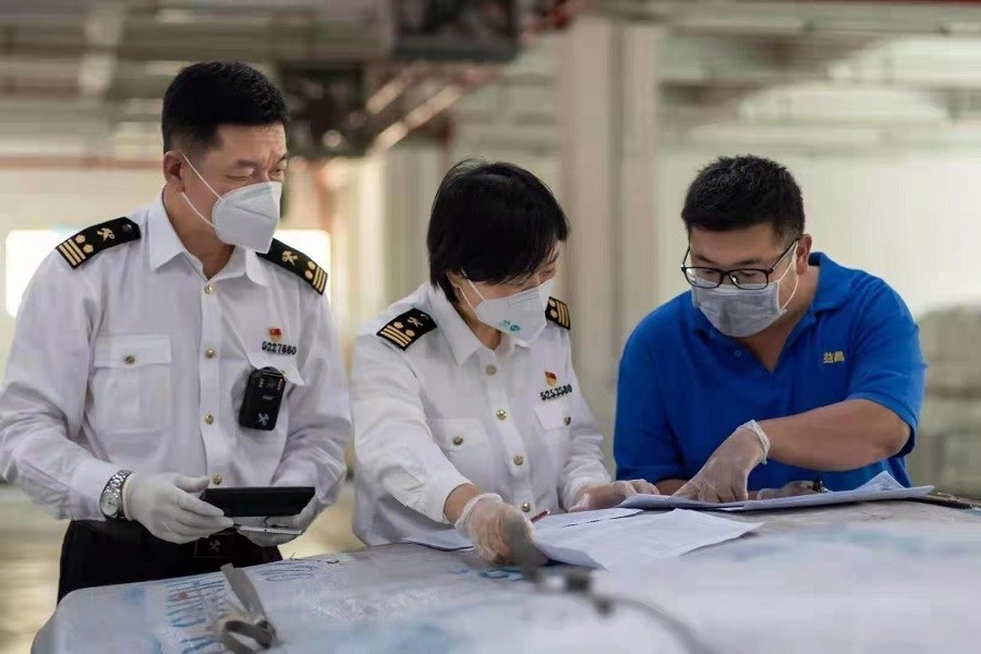 东莞长安海关推出多项暖企政策 助力家具出口！