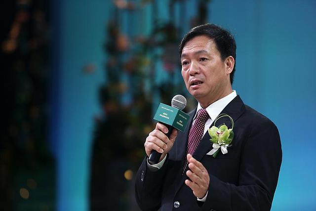 雅居乐陈卓林：从家具老板到地产大佬 26年捐款15亿