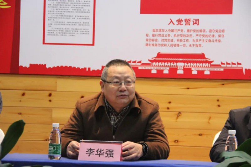 现代家居产业链调研座谈会在南康区家具协会召开