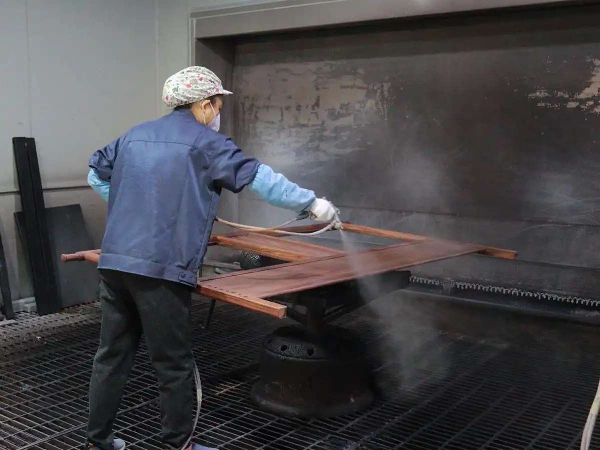 水润南康 木焕新生:从粗放生产到绿色智造的千亿跨越 水润南康 木焕新生:从粗放生产到绿色智造的千亿跨越