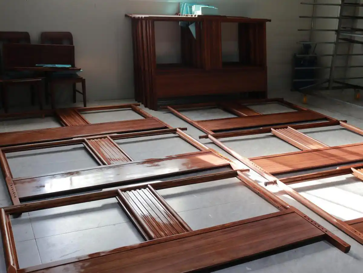 水润南康 木焕新生:从粗放生产到绿色智造的千亿跨越 水润南康 木焕新生:从粗放生产到绿色智造的千亿跨越