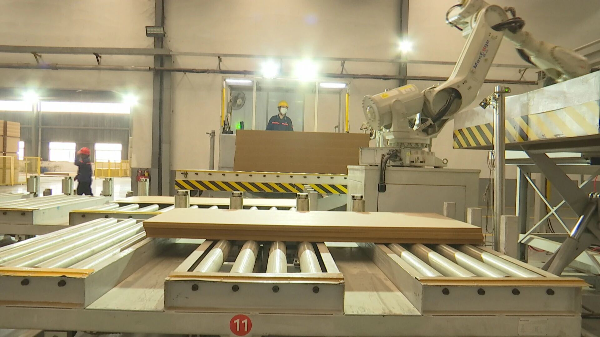 龙头引领筑就产业振兴高地 人造板产业成梧州经济引擎