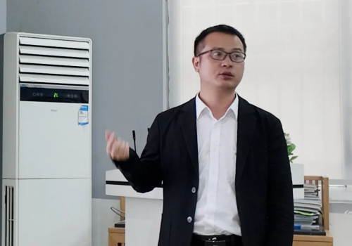 数夫软件顾问袁喻轩